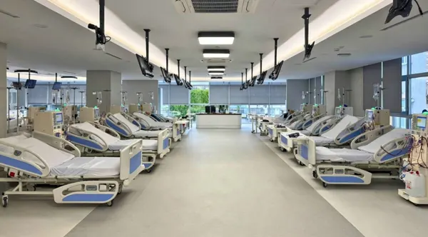 Photos of Daviva Healthcare dialysis centres.