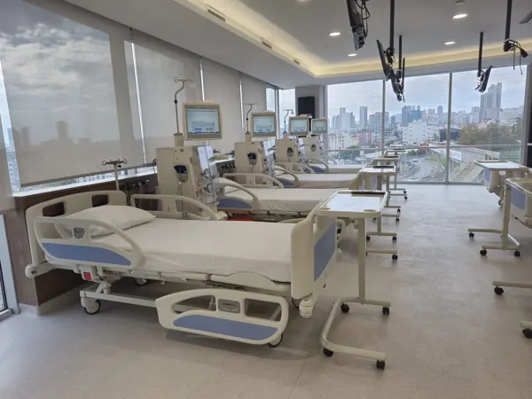 Photos of Daviva Healthcare dialysis centres.